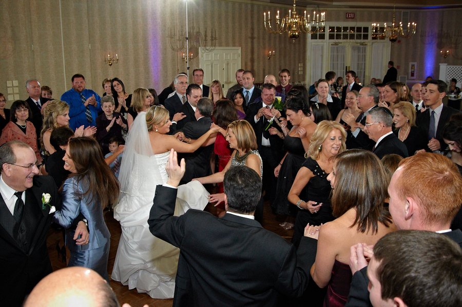 Wedding-DJ-Dancing-Image